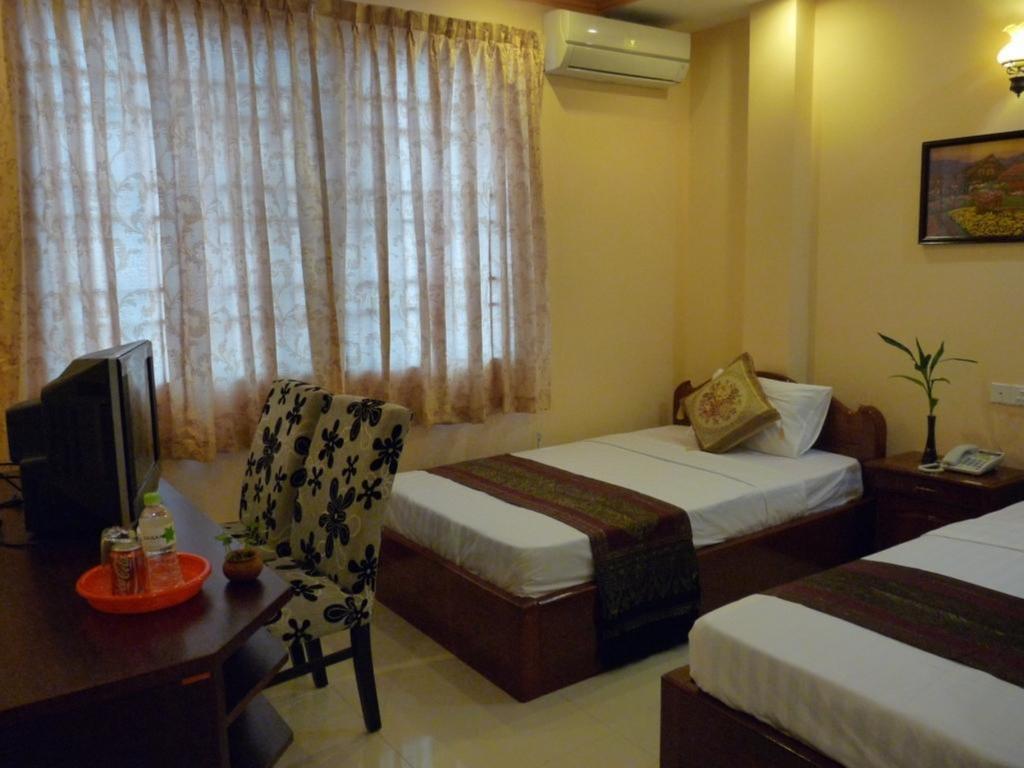 Hi Land Hotell Phnom Penh Rum bild