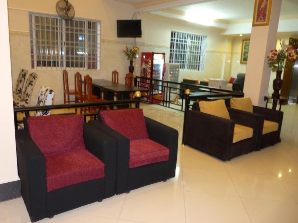 Hi Land Hotell Phnom Penh Exteriör bild